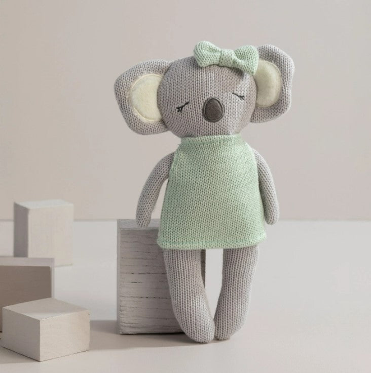 "The Living Textiles Company" - Knitted Animals